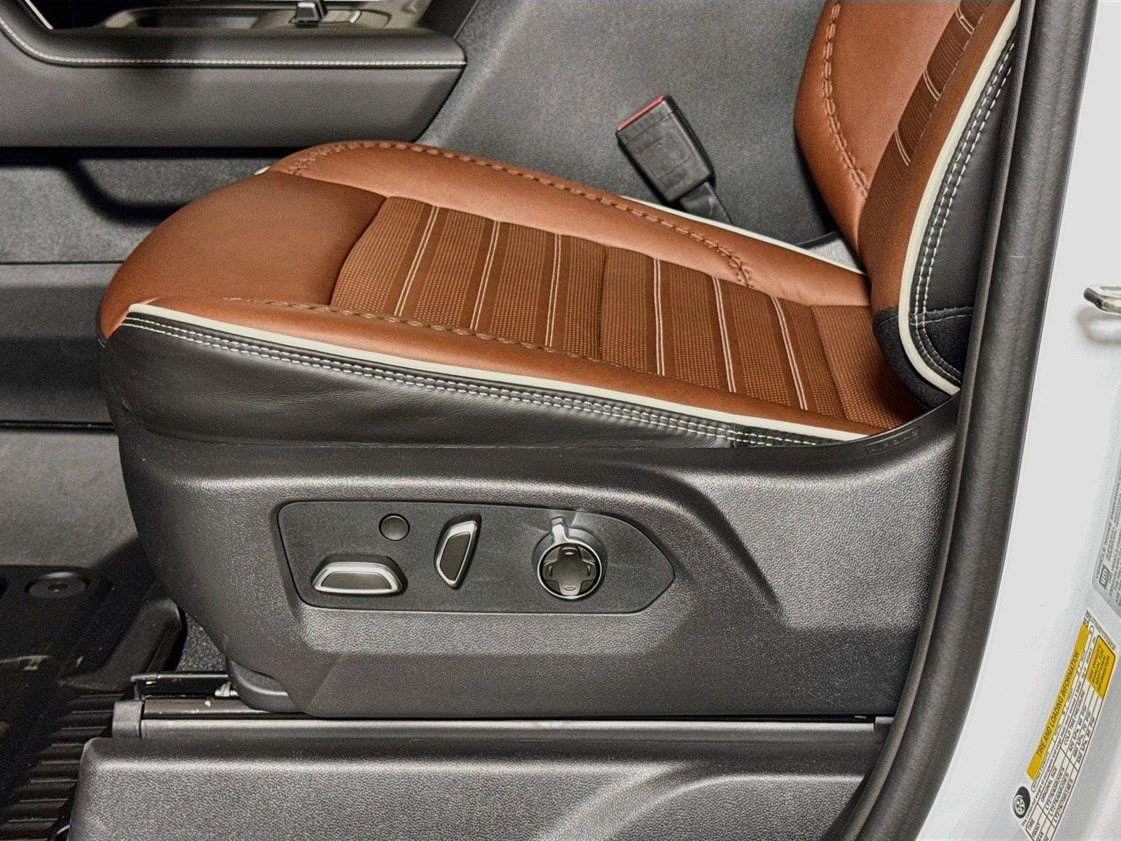 2026 GMC Sierra 2500HD Denali Ultimate - Photo 16
