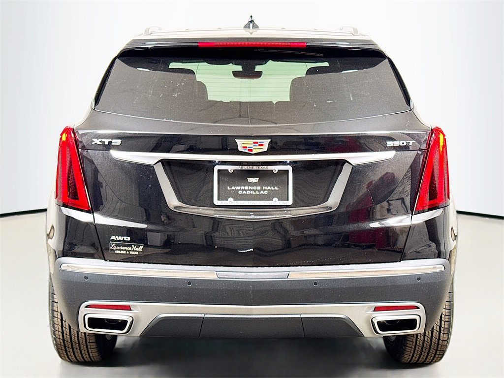 2026 Cadillac XT5 Premium Luxury photo 2