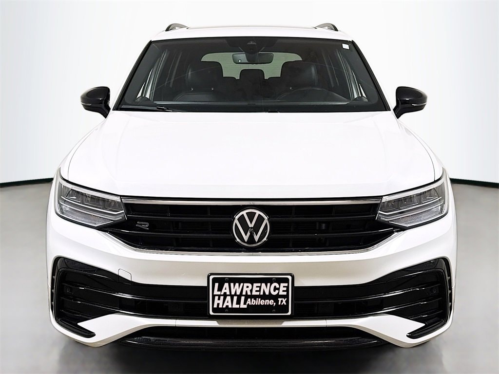 Used 2024 Volkswagen Tiguan SE R-Line Black