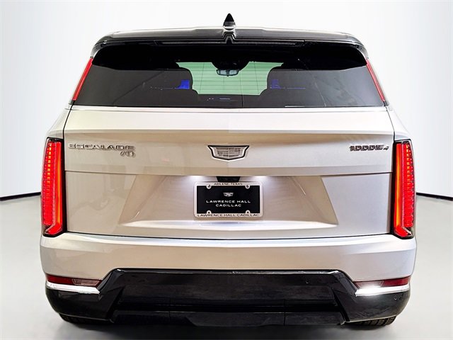 2025 Cadillac Escalade IQ Luxury photo 2