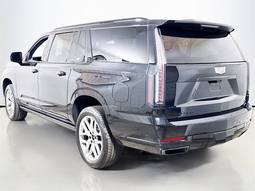 2026 Cadillac Escalade ESV Sport photo 3