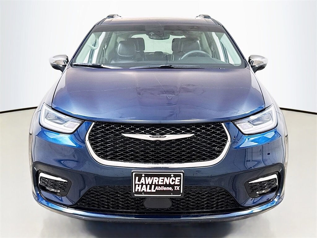 Used 2023 Chrysler Pacifica Limited