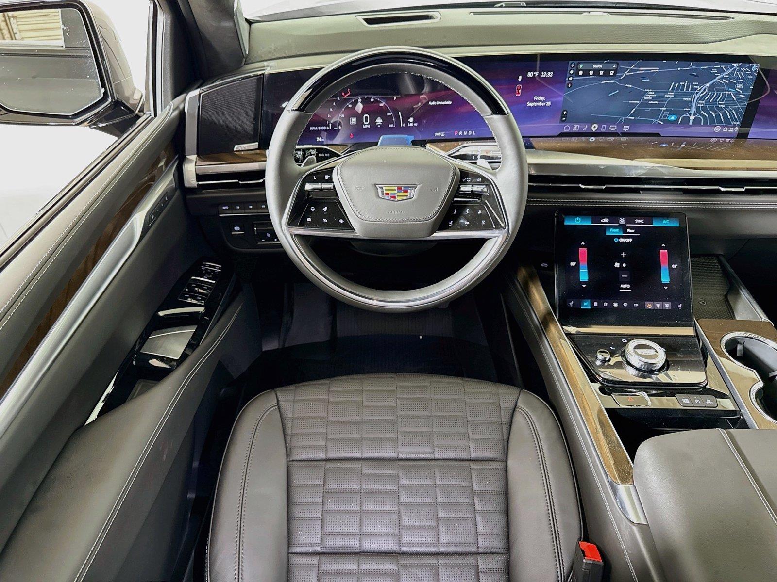 2026 Cadillac Escalade Platinum Sport - Photo 14