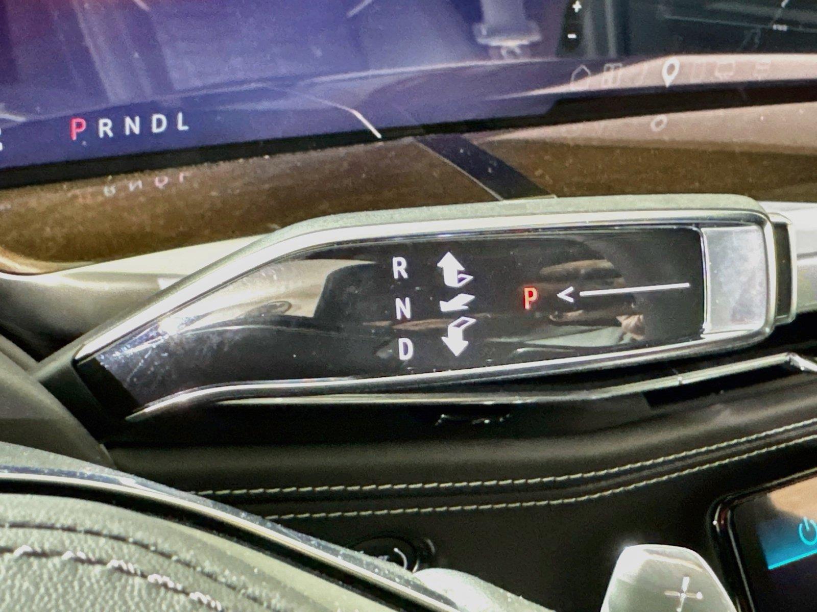 2026 Cadillac Escalade Platinum Sport - Photo 10