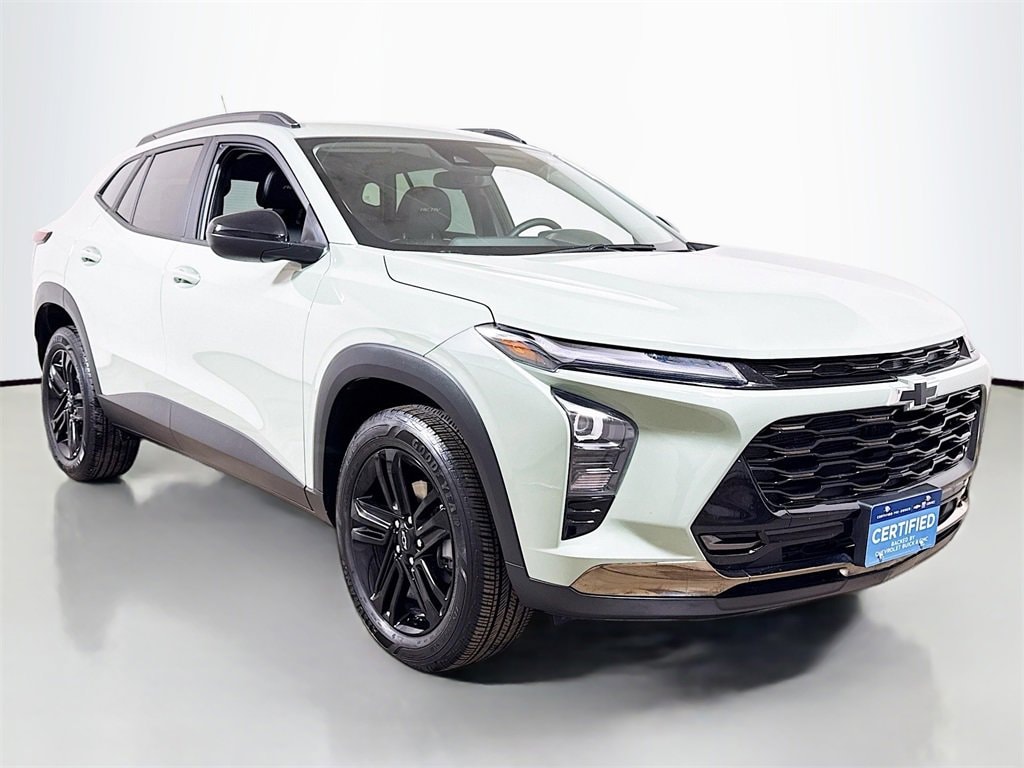 Used 2025 Chevrolet Trax Activ SUV
