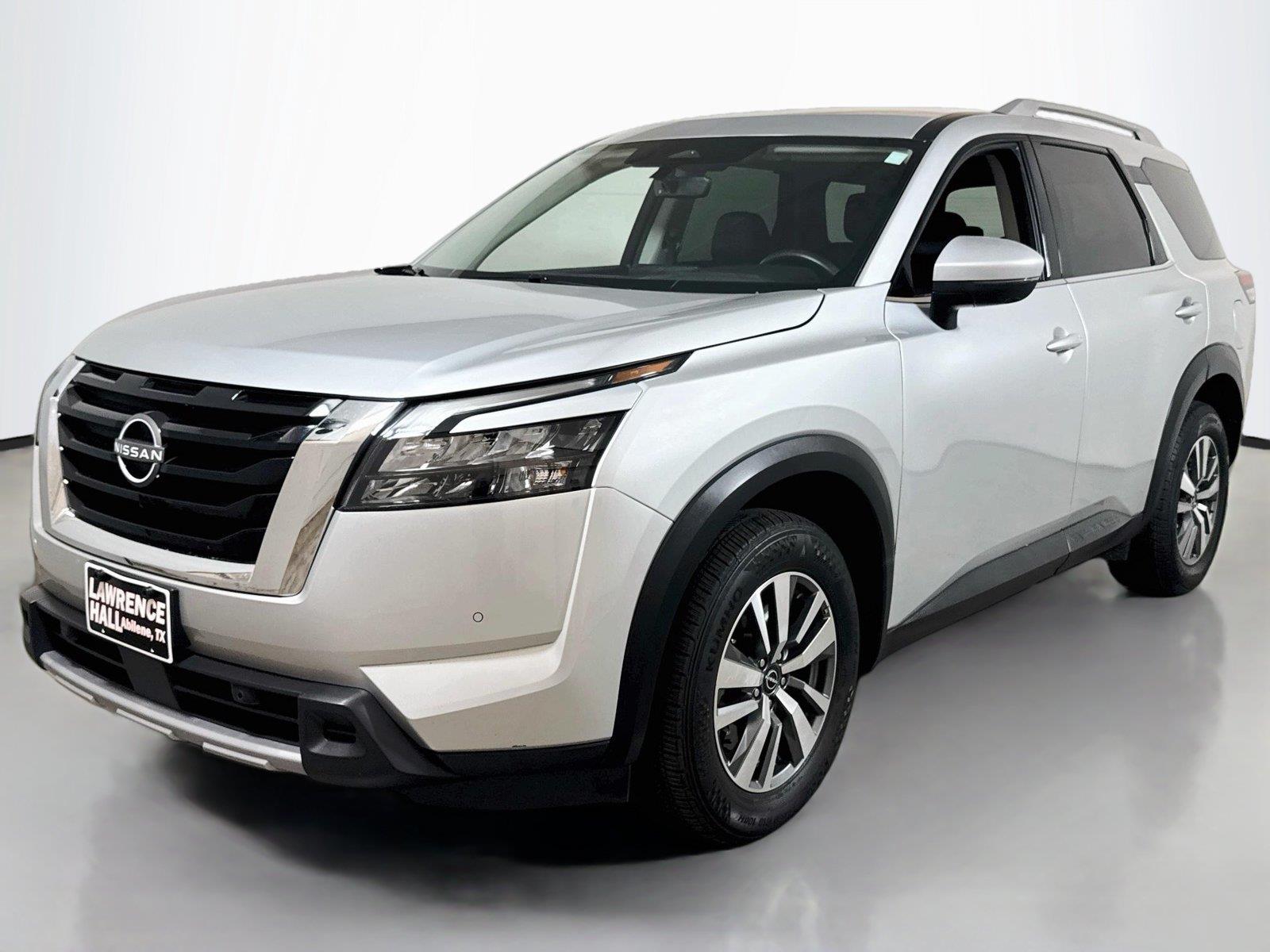 Used 2025 Nissan Pathfinder SL
