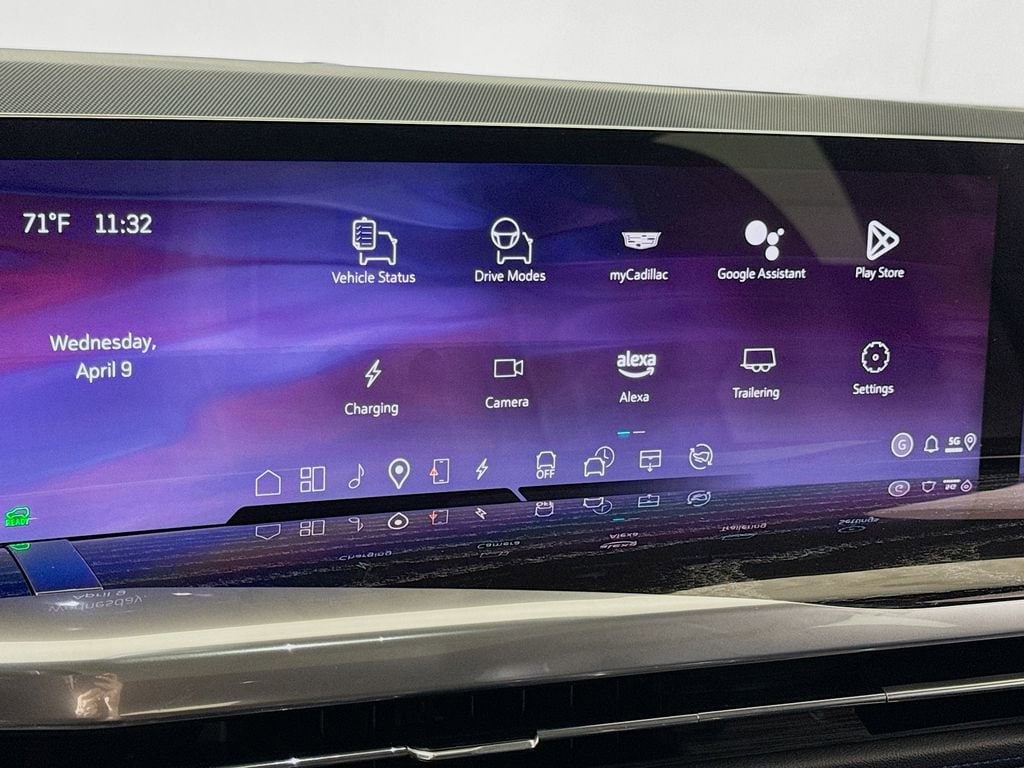 2025 Cadillac Escalade IQ Luxury 1 - Photo 7