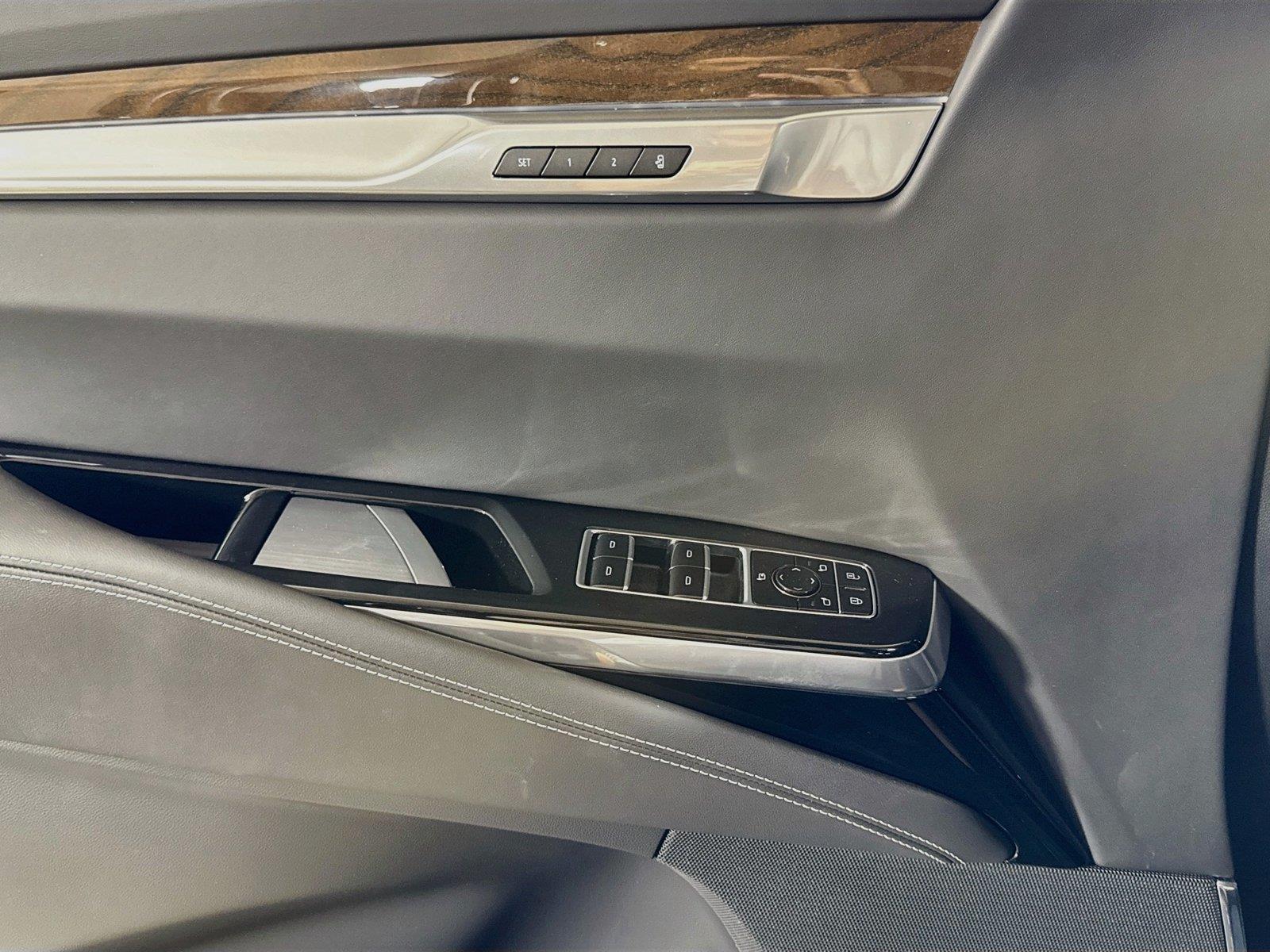 2026 Cadillac Escalade Platinum Sport - Photo 15