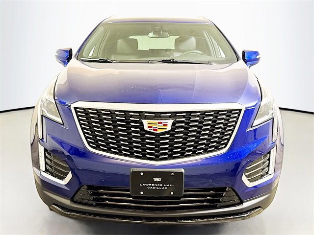 2025 Cadillac XT5 Luxury photo 2