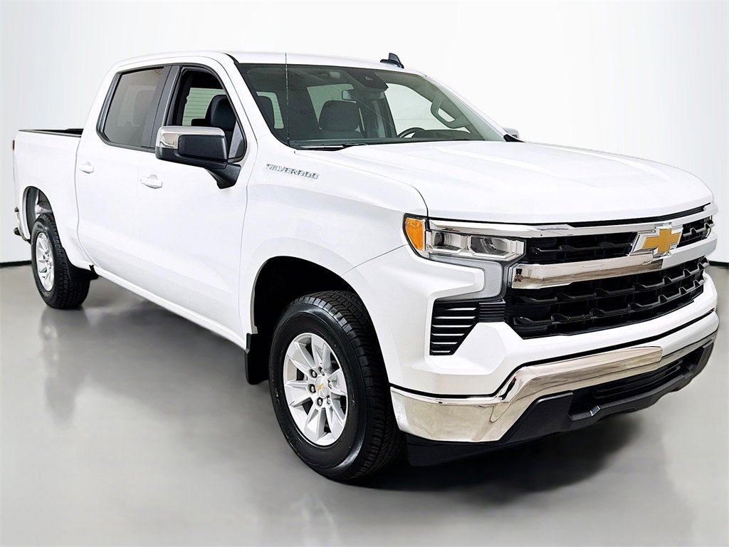 2025 Chevrolet Silverado 1500 LT photo 3