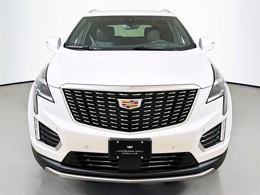 2025 Cadillac XT5 Premium Luxury photo 2