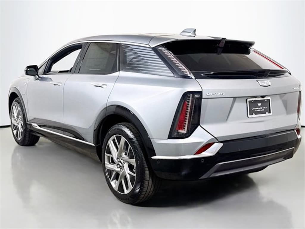 New 2025 CADILLAC OPTIQ Luxury 1 SUV