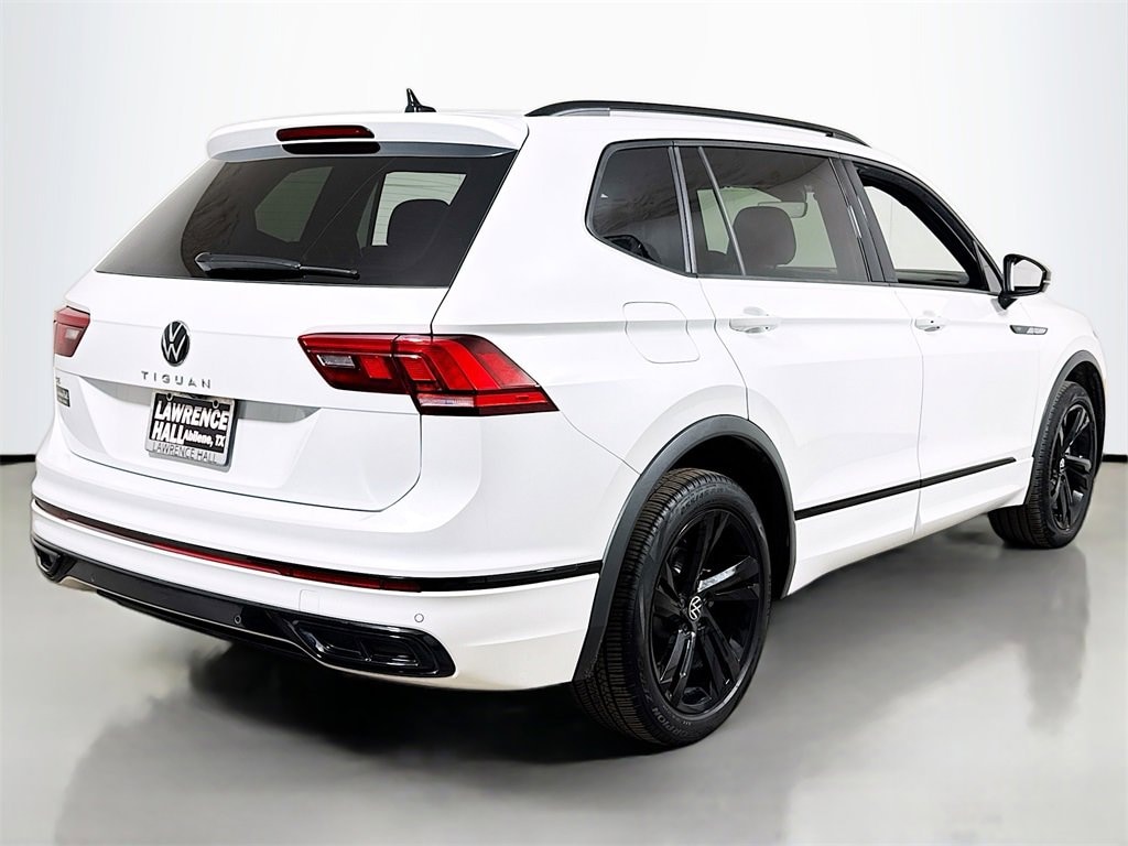Used 2024 Volkswagen Tiguan SE R-Line Black