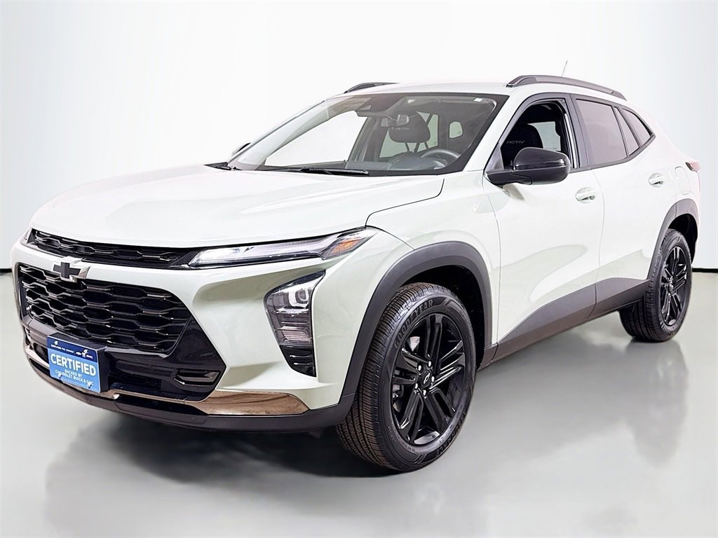 Used 2025 Chevrolet Trax Activ SUV