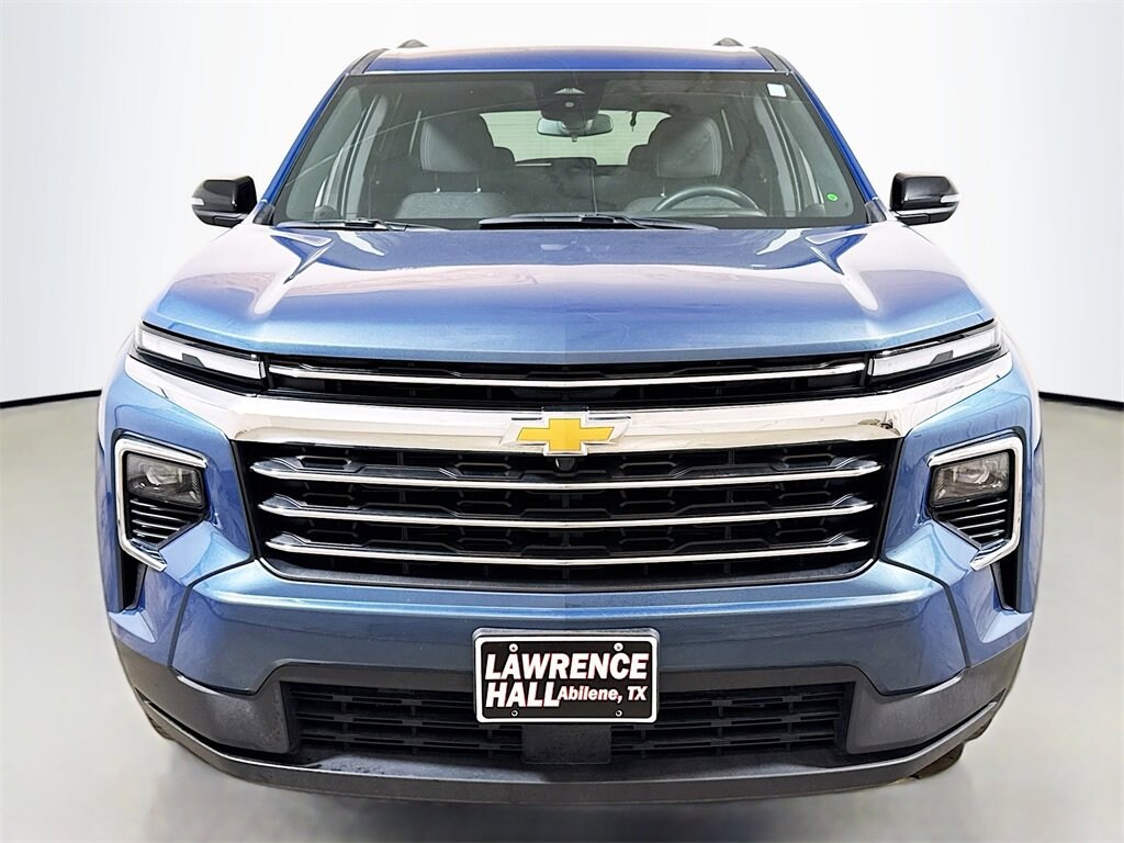 Used 2025 Chevrolet Traverse LT SUV