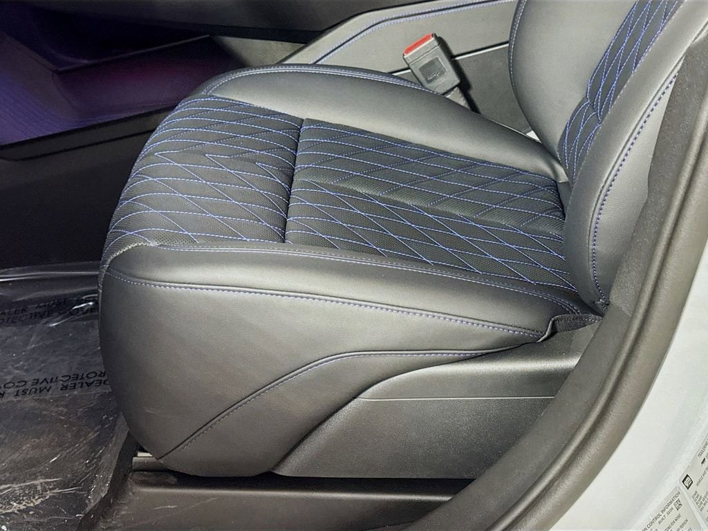 2025 Cadillac Escalade IQ Luxury 1 - Photo 17