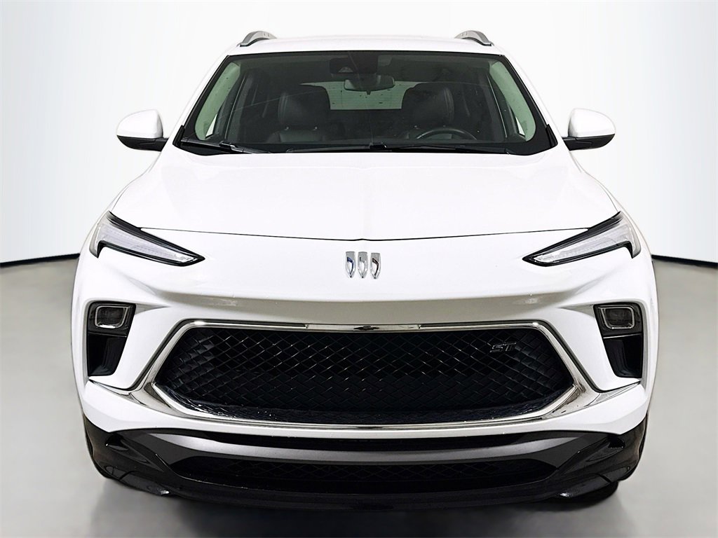 2024 Buick Encore GX Sport Touring photo 2