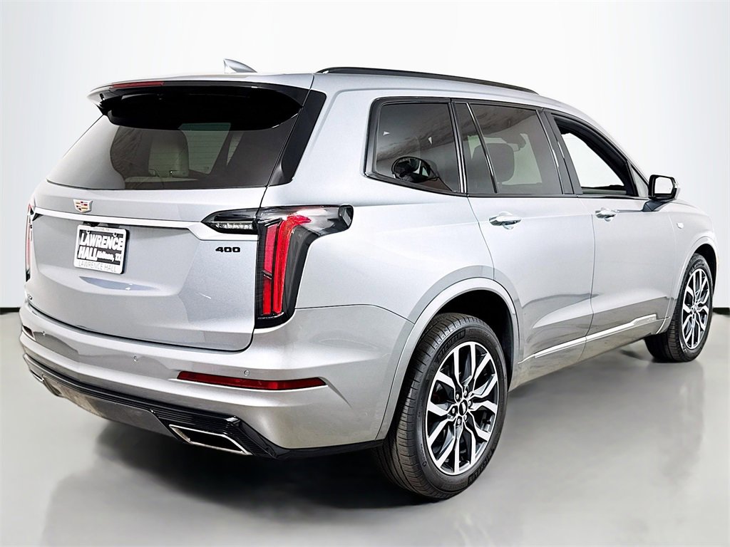 2023 Cadillac XT6 Sport photo 4