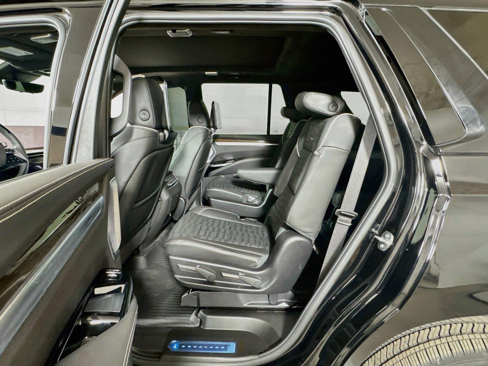 2026 Cadillac Escalade Platinum Sport - Photo 12