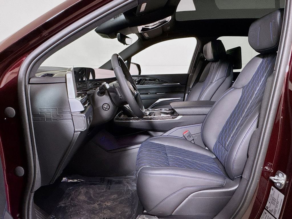2025 Cadillac Escalade IQ Luxury 1 - Photo 12