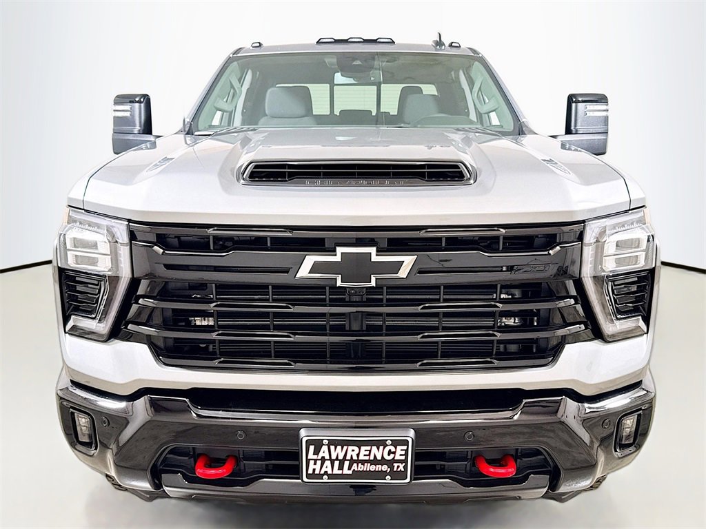 2026 Chevrolet Silverado 2500HD LT photo 2