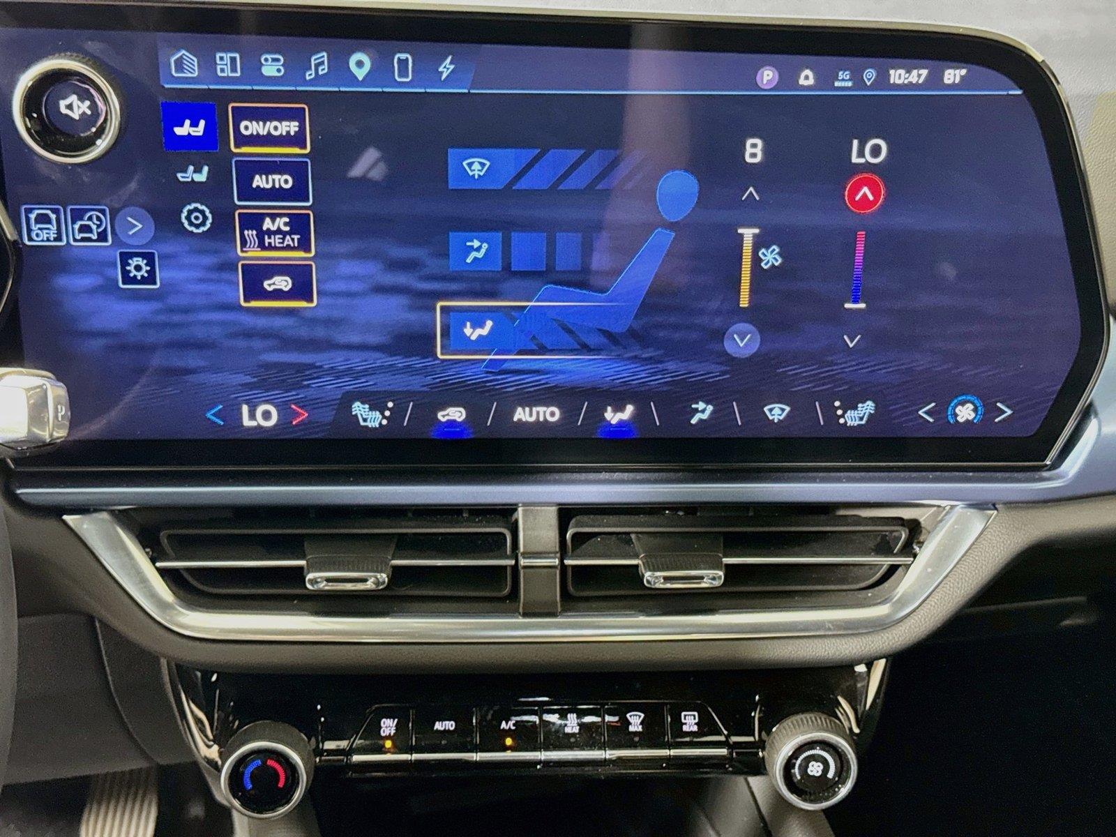 2024 Chevrolet Equinox EV LT - Photo 13