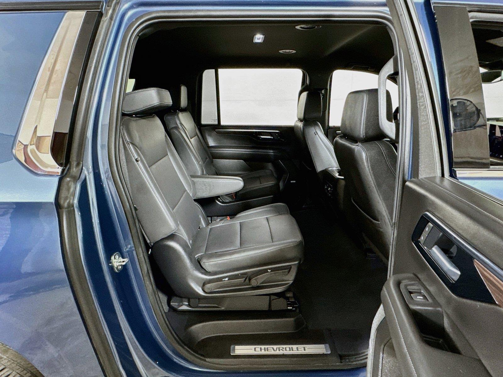 2026 Chevrolet Suburban LT - Photo 26