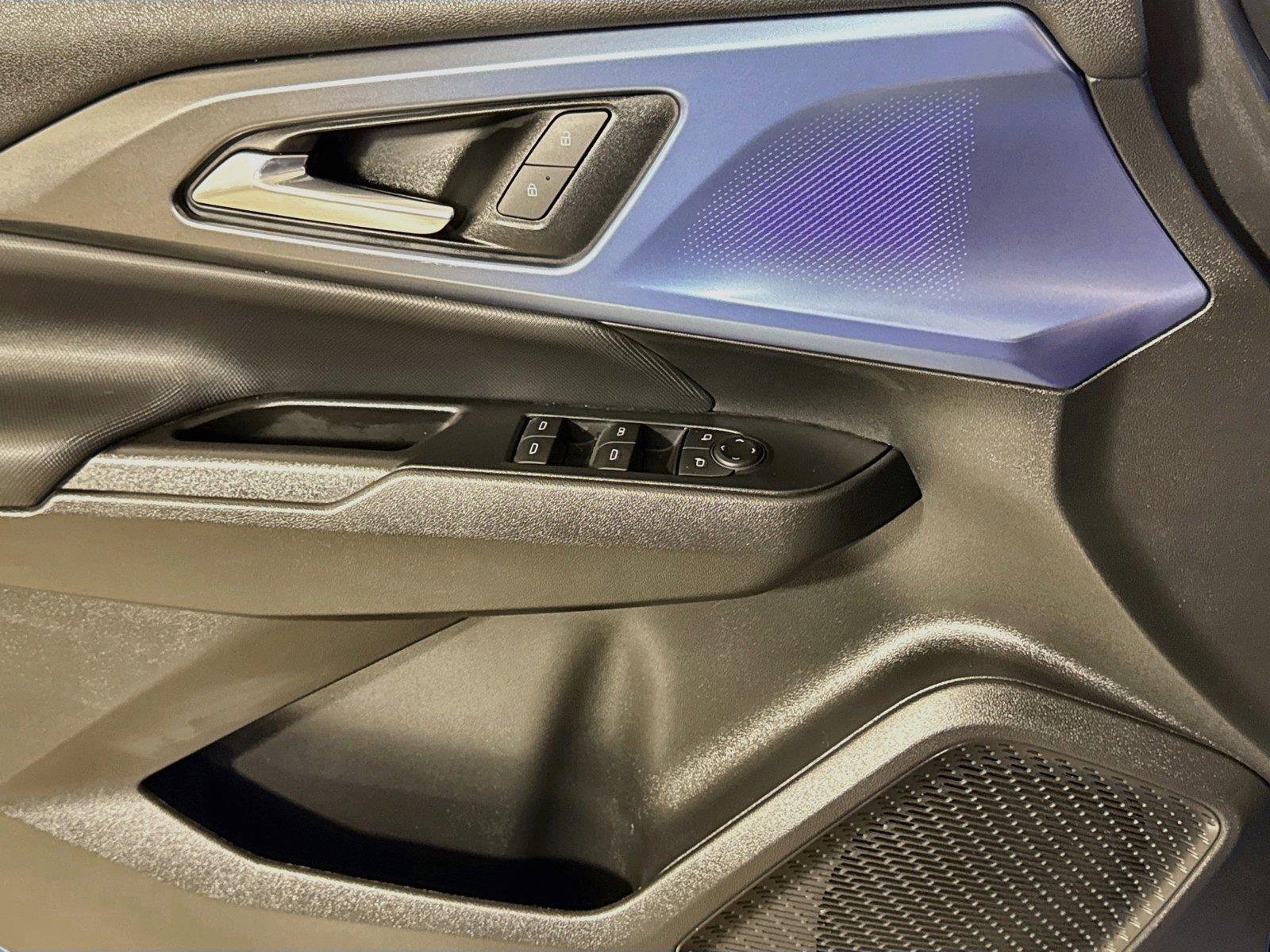 2024 Chevrolet Equinox EV LT - Photo 15