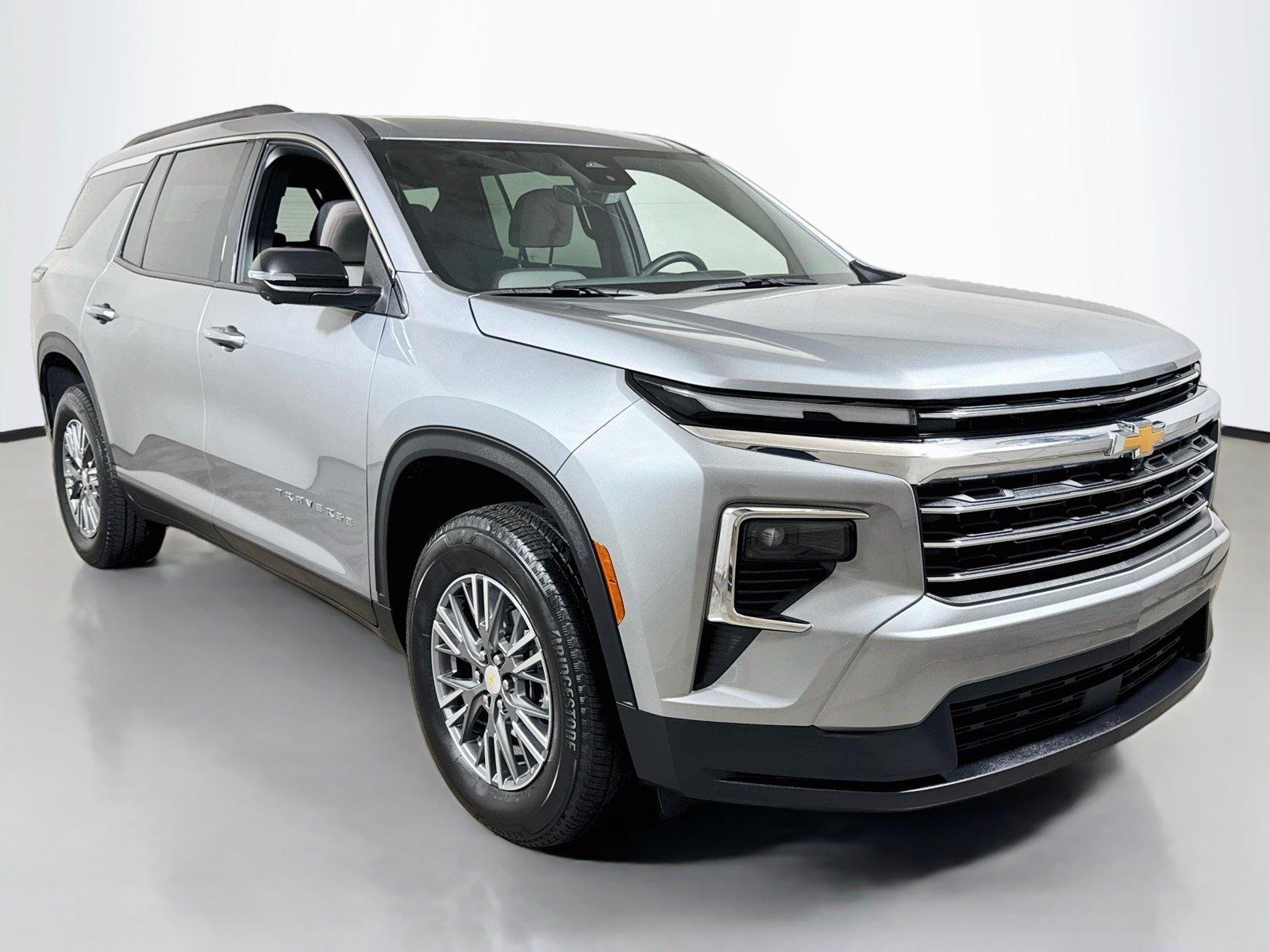 2026 Chevrolet Traverse LT - Photo 3
