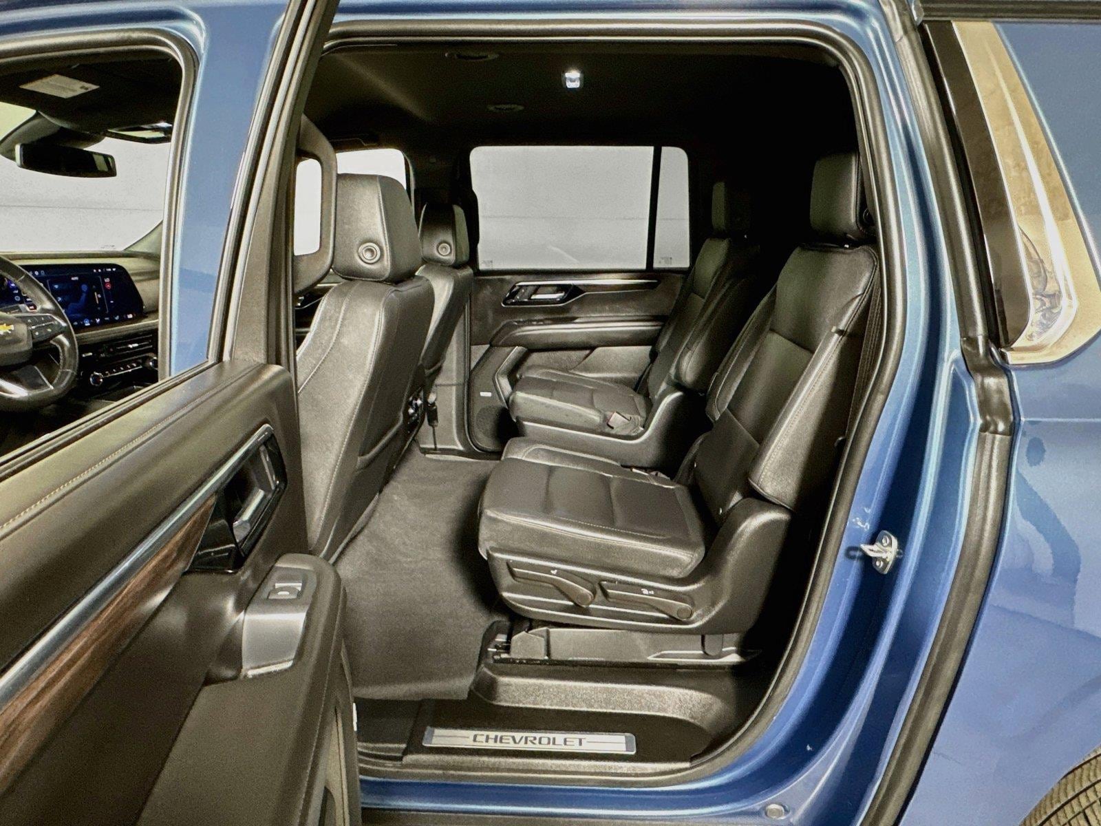 2026 Chevrolet Suburban LT - Photo 22