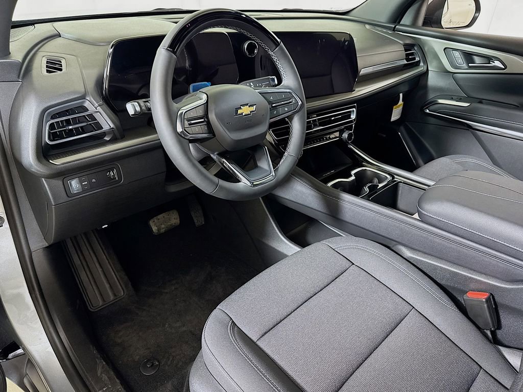 2026 Chevrolet Traverse LT - Photo 5