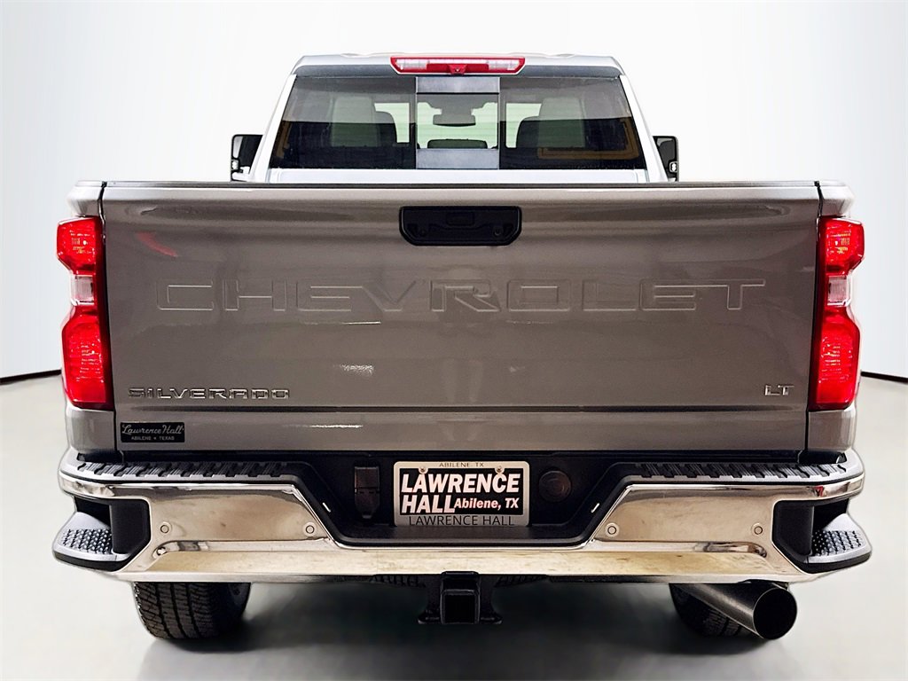 2026 Chevrolet Silverado 3500HD LT photo 4