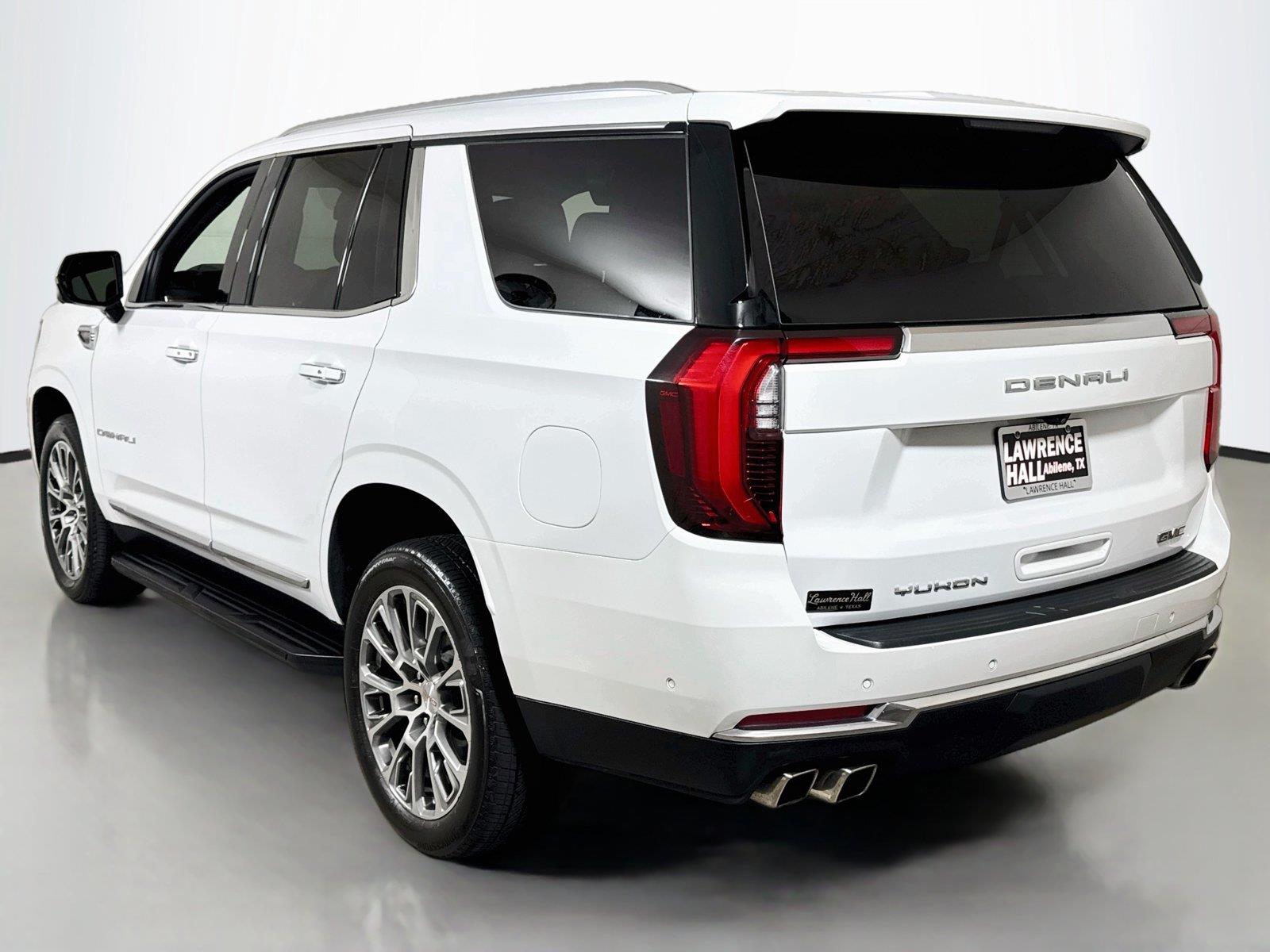2025 GMC Yukon Denali - Photo 6