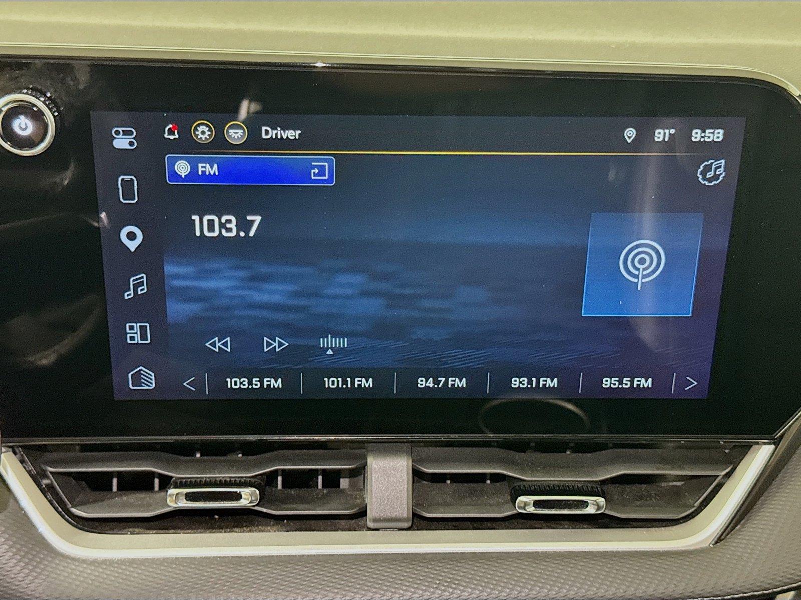 2025 Chevrolet Equinox LT - Photo 13