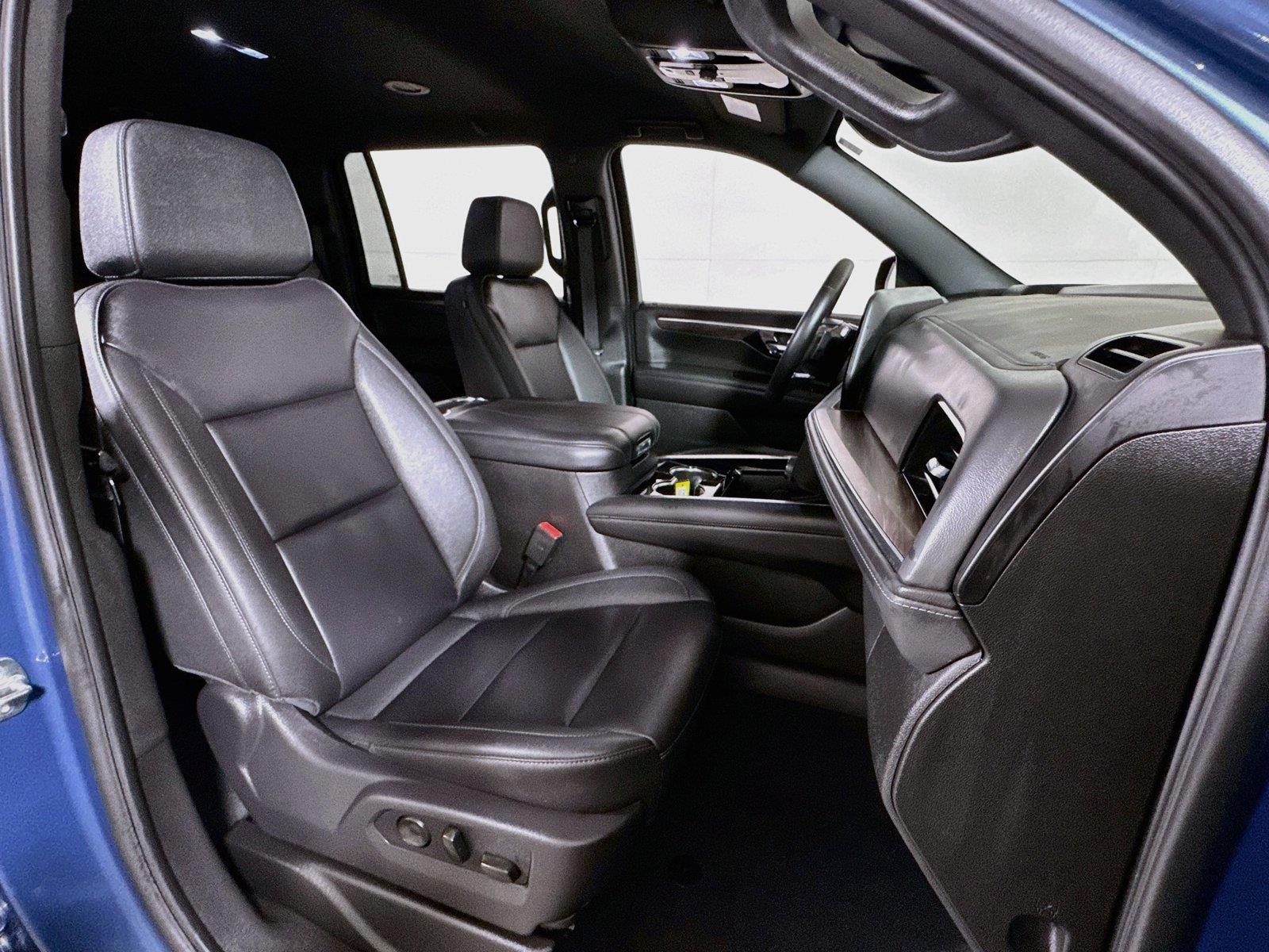 2026 Chevrolet Suburban LT - Photo 27
