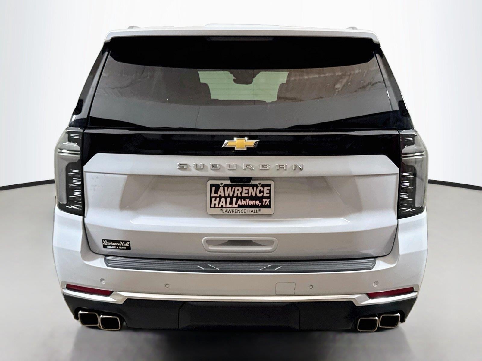 2027 Chevrolet Suburban High Country - Photo 4