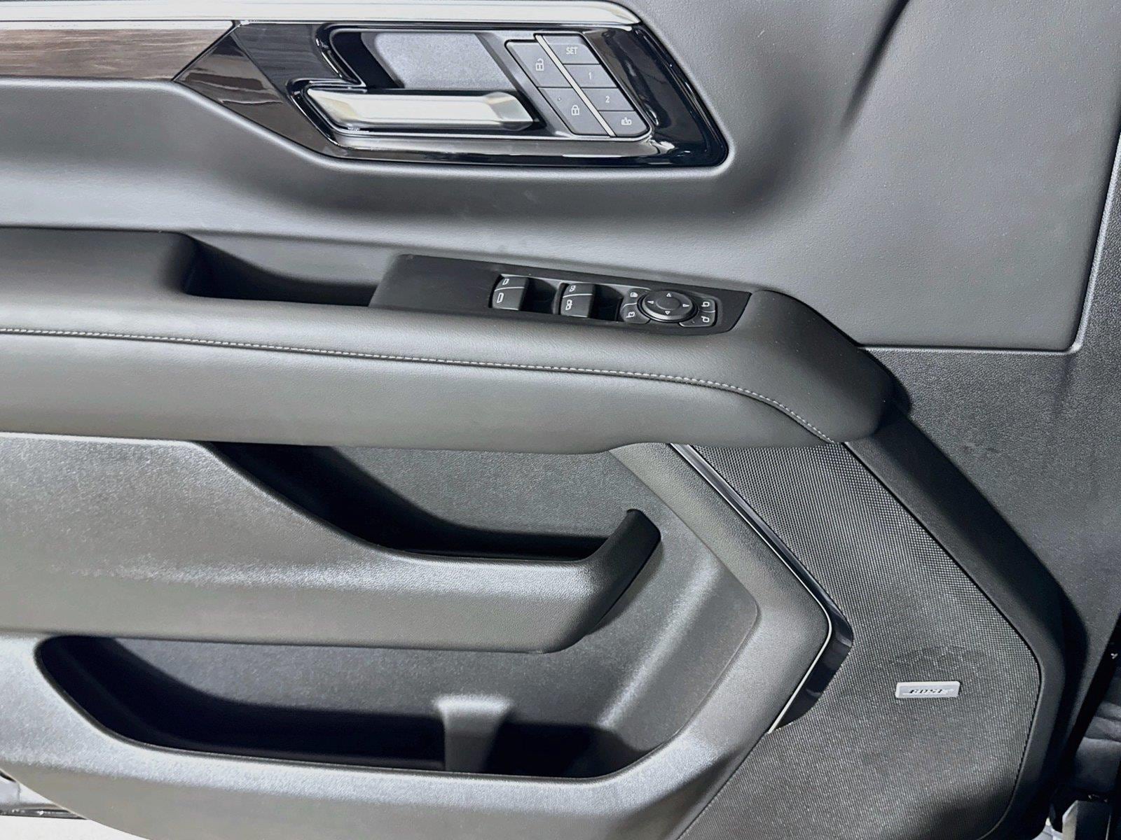 2027 Chevrolet Tahoe Z71 - Photo 16