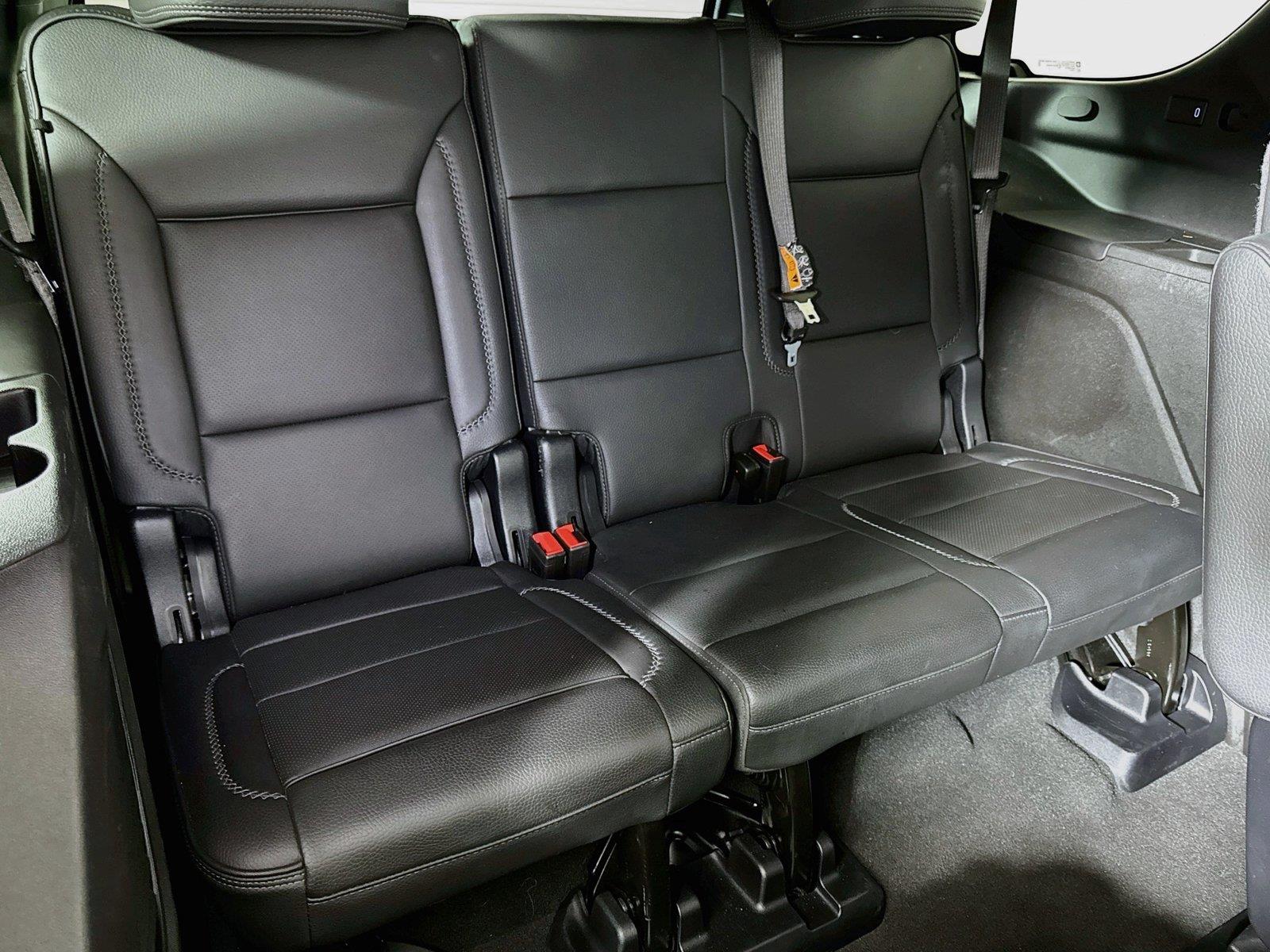 2025 GMC Yukon Denali - Photo 25