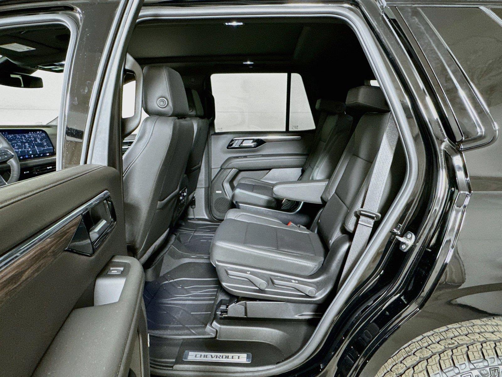 2027 Chevrolet Tahoe Z71 - Photo 13