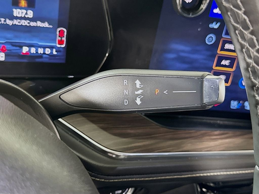 2025 Chevrolet Tahoe Premier - Photo 15