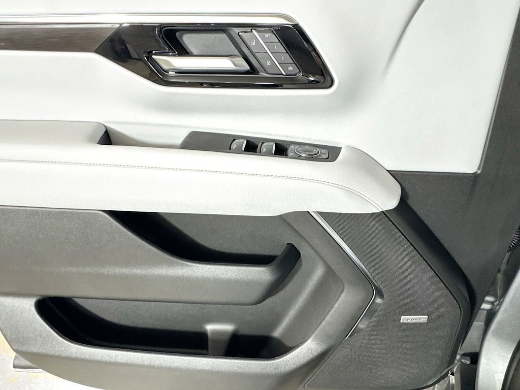 2026 Chevrolet Tahoe Premier - Photo 17