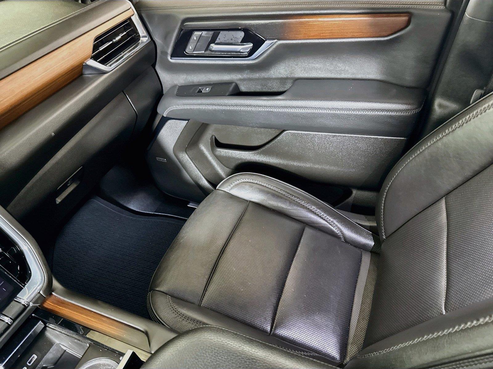 2025 GMC Yukon XL Denali - Photo 22