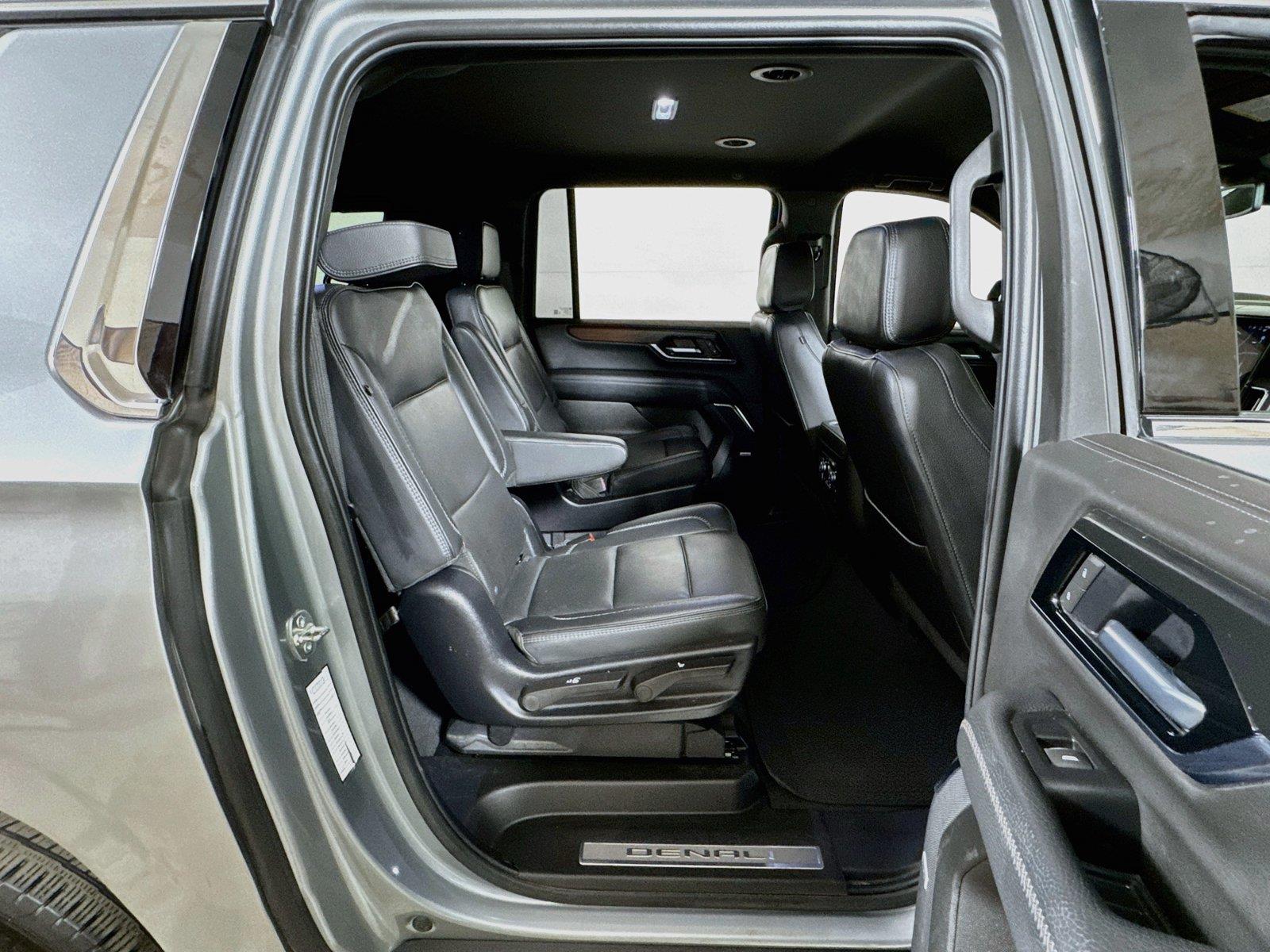 2025 GMC Yukon XL Denali - Photo 27