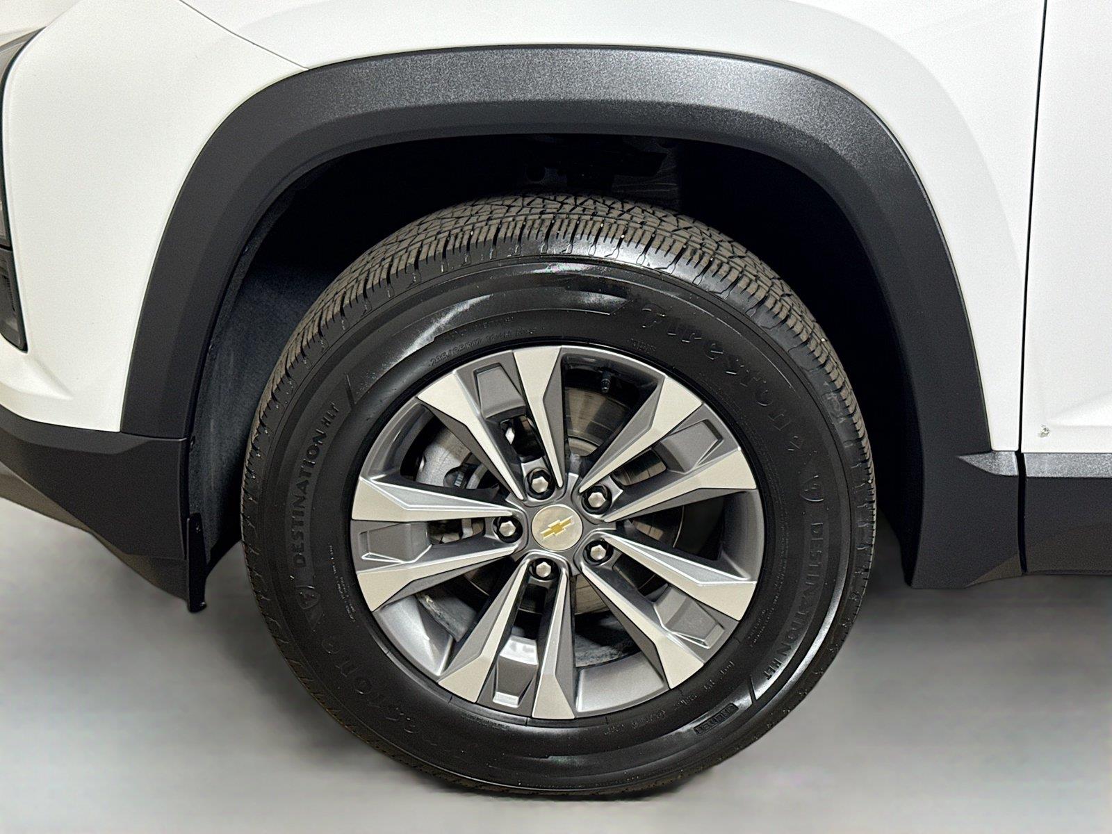2025 Chevrolet Equinox LT - Photo 29