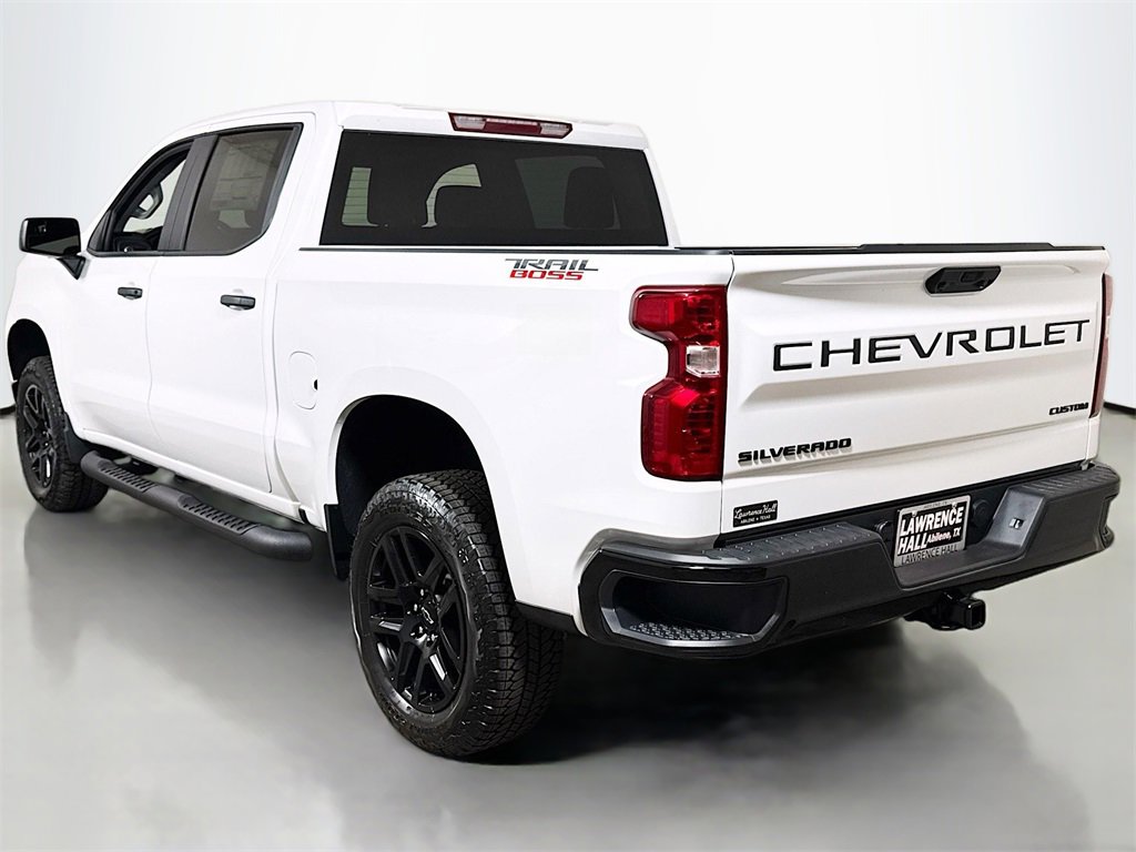 2026 Chevrolet Silverado 1500 Custom Trail Boss photo 3