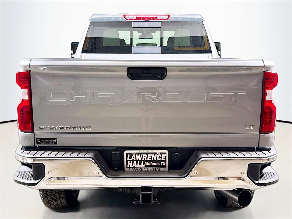 2026 Chevrolet Silverado 2500HD LT photo 4