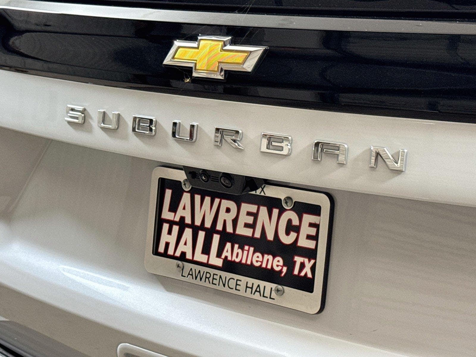 2027 Chevrolet Suburban High Country - Photo 18