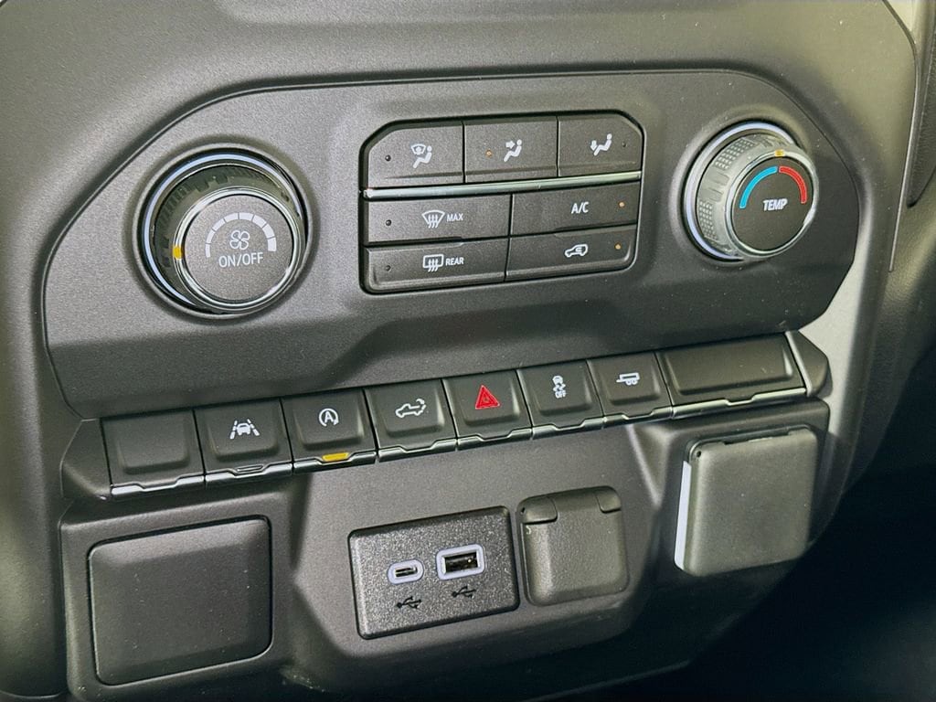 2026 Chevrolet Silverado 1500 Custom - Photo 10