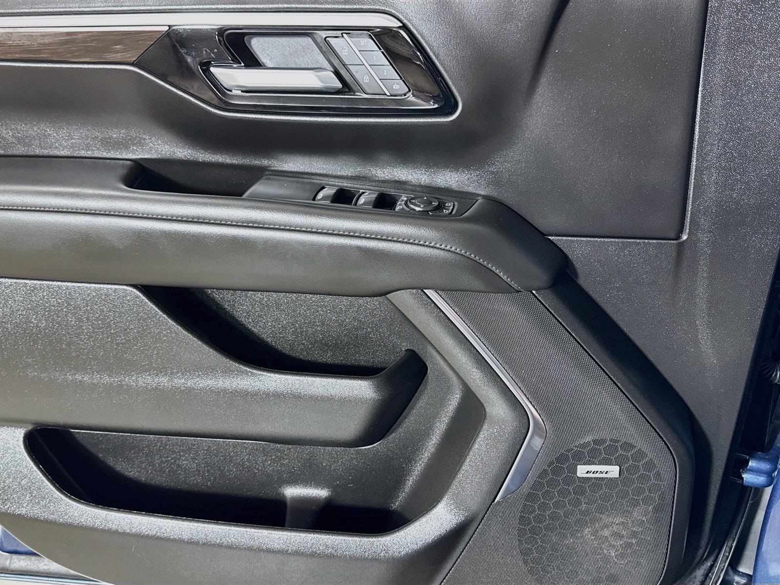 2026 Chevrolet Suburban LT - Photo 15