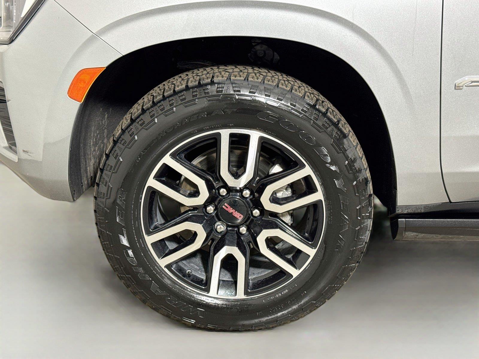 2024 GMC Yukon XL AT4 - Photo 33